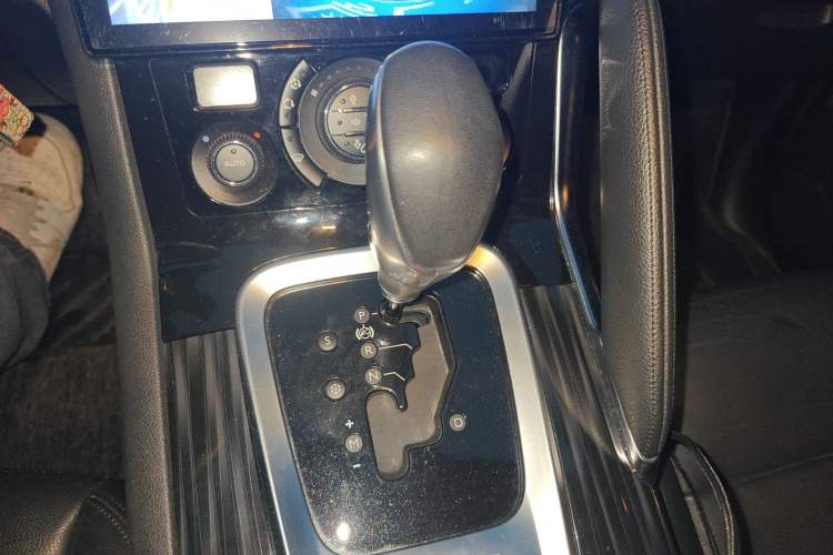 Used Peugeot 3008 2013 2.0L Automatic Trend Edition