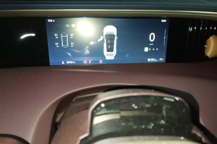 Used Avatr 11 2023 HarmonyOS Version Smart Enjoyment Upgrade Model 90-Degree Rear-Wheel Drive Edition
