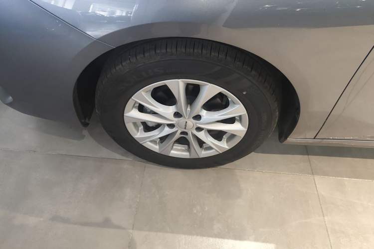 Used Roewe i5 2023 1.5L CVT Luxury Edition Exterior 1