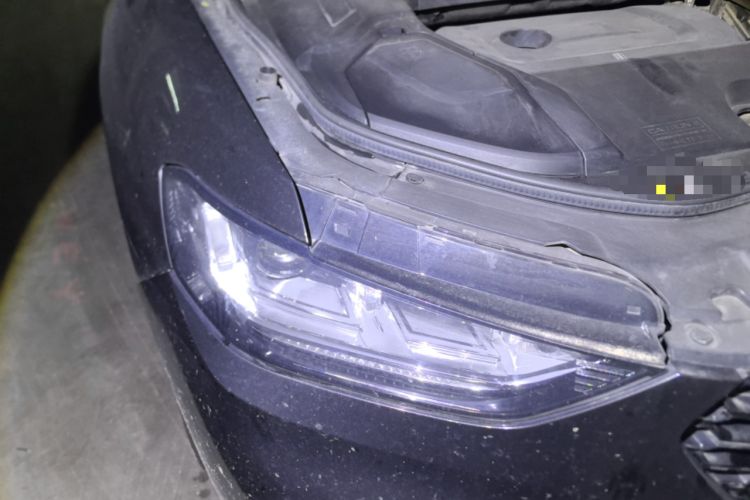 Used Wey VV5 2017 2.0T Ultra-Luxury Version Right Front Headlight