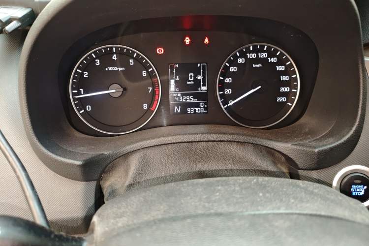 Used Hyundai ix25 2015 1.6L Automatic Two-Wheel Drive Smart GLS Trim
