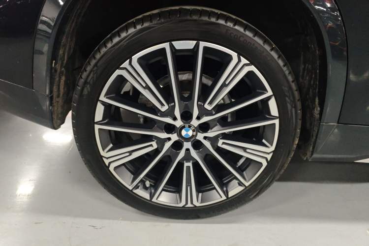 Used BMW X1 2023 xDrive25Li X Design Package Right Rear Wheel Hub
