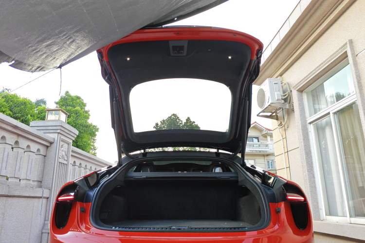 Used Lotus EMEYA 2024 EMEYA R+
