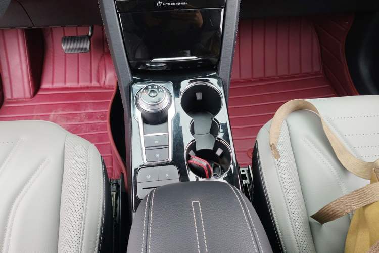 Used Ford Escape 2020 EcoBoost 245 Four-Wheel Drive Luxury Edition