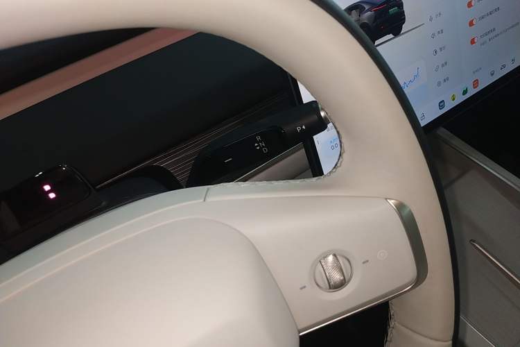 Used ONVO L60 2024 60 kWh Rear-Drive Version