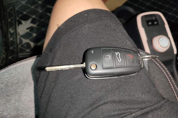 Used Chery New Energy QQ Ice Cream 2022 170km Sundae Phosphate Lithium-Ion