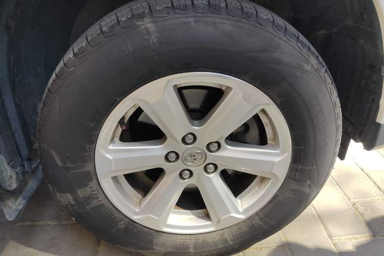 Used Toyota Highlander 2012 2.7L 2WD 5-Seater Elite Edition Right Front Wheel Hub