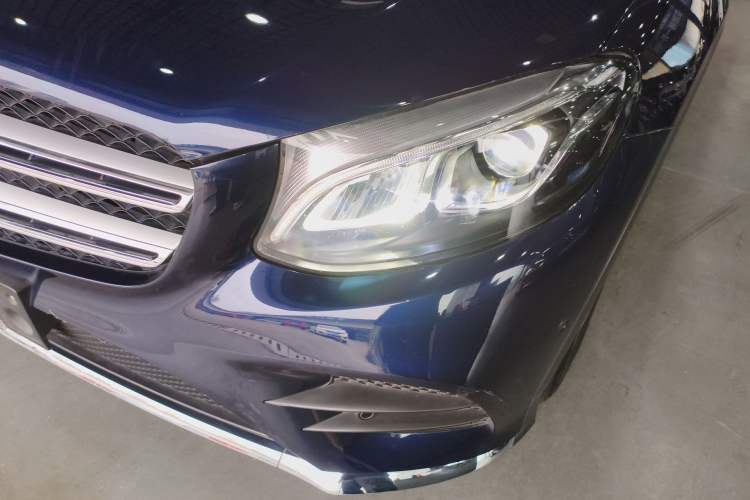 Used Mercedes-Benz GLC 2017 GLC 260 4MATIC Luxury Model