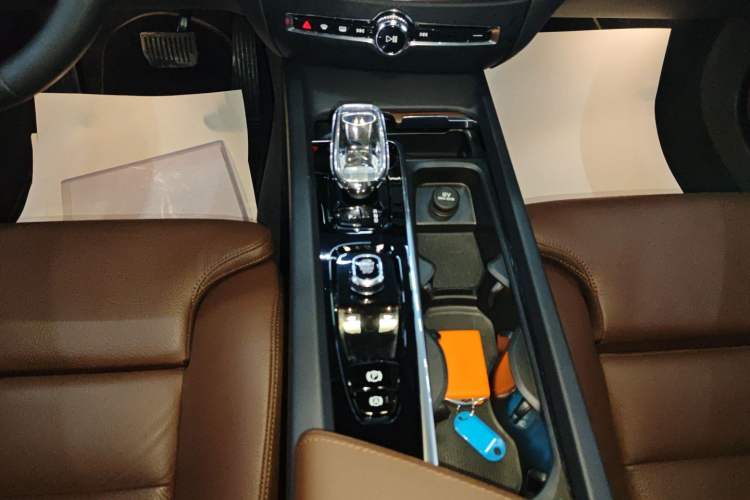 Used Volvo S60 2023 B4 Zhiyuan Luxury Edition
