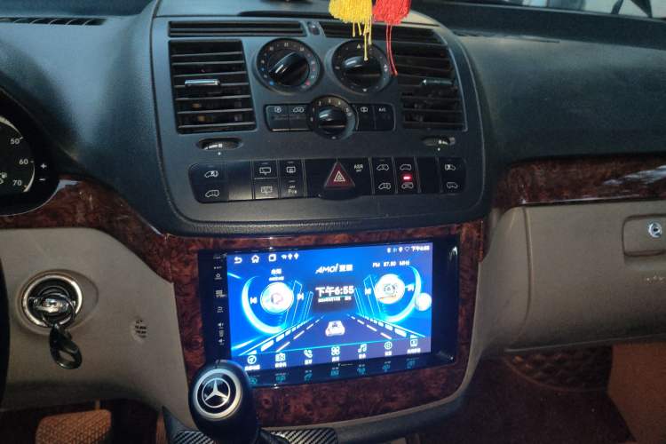 Used Mercedes-Benz Viano 2013 3.0L Hospitality Edition