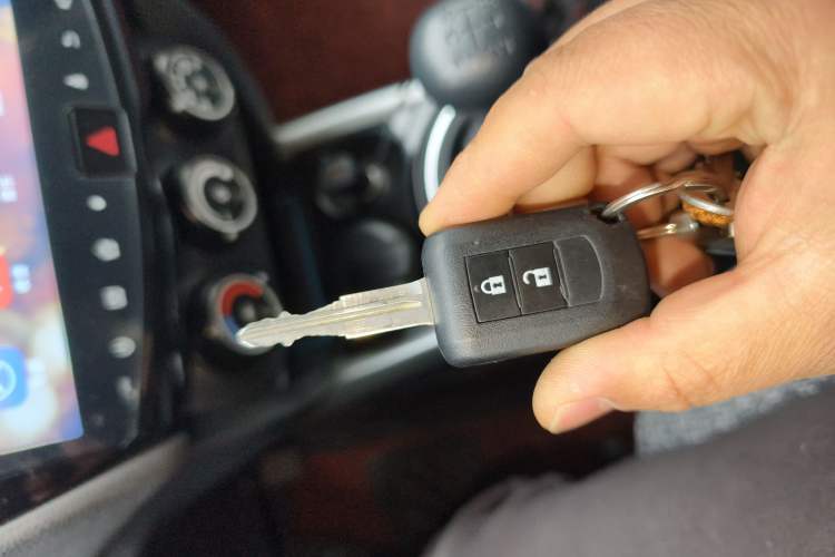 Used Mitsubishi ASX 2018 1.6L Manual Two-Wheel Drive Dynamic Edition Vehicle Key