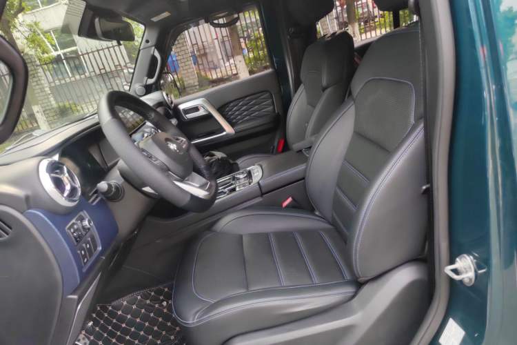 Used BAIC Off-Road BJ40 2019 Updated Version 2.0T Automatic All-Wheel Drive Urban Hunter Edition Premium China V Emission Standard