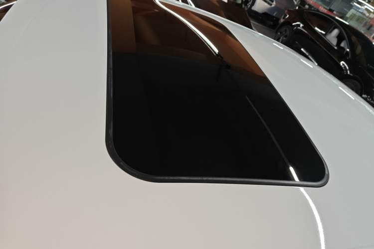 Used Volkswagen Sagitar 2014 Revised Version 1.4TSI Automatic Luxury Edition
