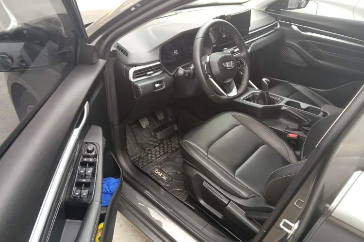 Used Geely Auto Emgrand 2025 4th Generation 1.5L Manual – Dragon Edition
