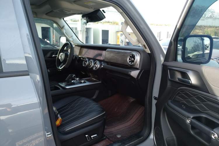 Used Tank 300 2021 Off-Road Edition 2.0T Challenger Right Front Seat