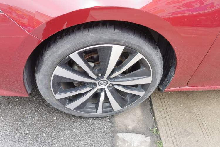 Used Nissan Teana 2020 Revised Version 2.0T XV AD1 Prestige Navigation Edition Left Front Wheel Hub