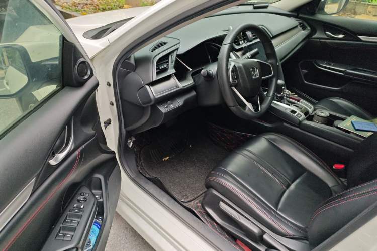 Used Honda Civic 2016 220TURBO CVT Luxury Edition Driver Seat