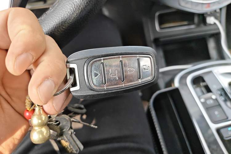 Used BYD Tang New Energy 2015 2.0T Four-Wheel-Drive Flagship Model