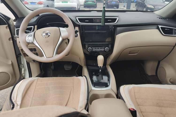 Used Nissan X-Trail 2014 2.0L CVT Smart Edition 2WD
