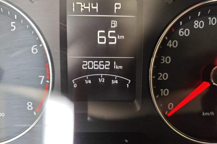 Used Volkswagen Lavida 2013 Revised Classic 1.6L Automatic Fashion Edition