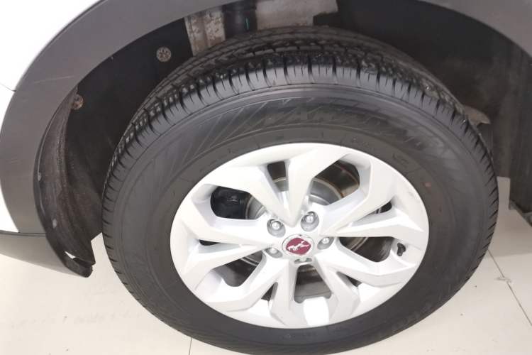 Used Hanteng X7 2020 X7S 1.5T Automatic Smart Luxury Model Right Rear Wheel Hub