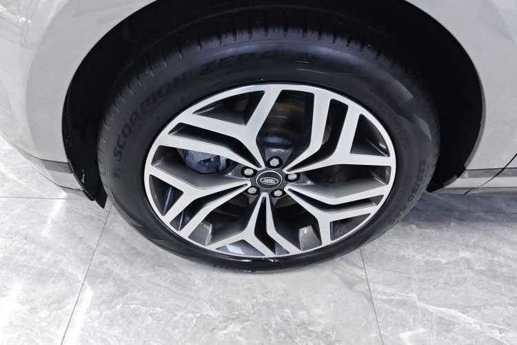 Used Land Rover Range Rover Evoque 2023 Aurora L 249 PS Luxury Edition