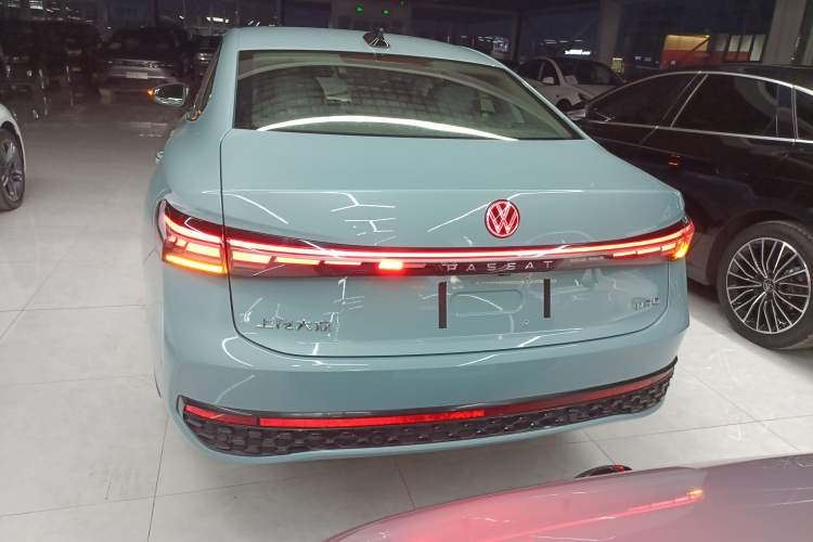 Used Volkswagen Passat 2025 Pro 380TSI Starry Dragon Edition