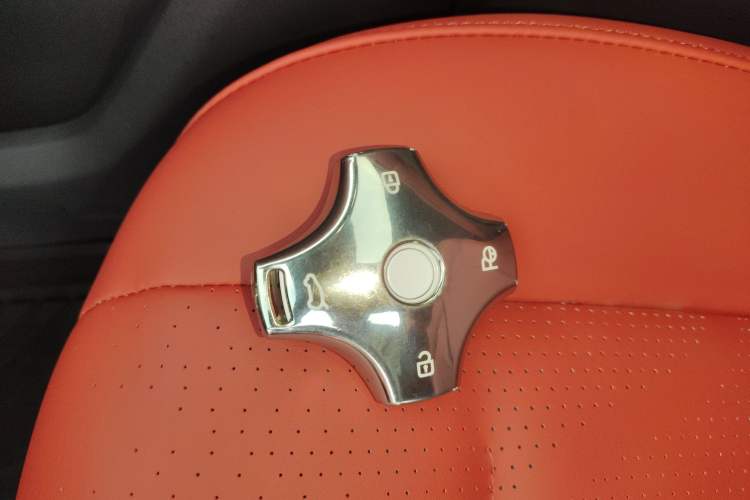 Used Dongfeng eπ eπ008 2024 210Max Range-Extended Version 6 Seats