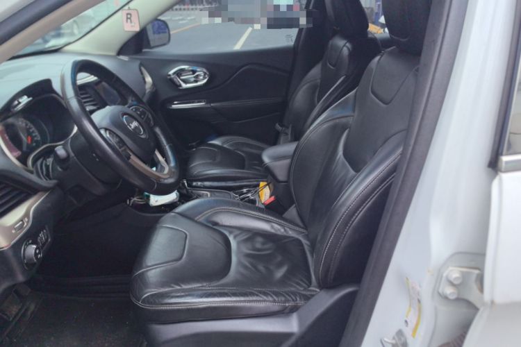 Used Jeep Cherokee 2014 2.4L Urban Edition