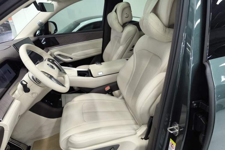 Used Denza N9 2025 Prestige Version