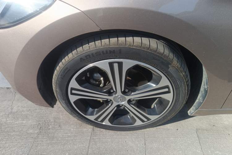 Used Hyundai Elantra (6th Generation / Lingdong) 2018 1.4T Dual-Clutch Xuan Dong · Dynamic Edition Left Front Wheel Hub