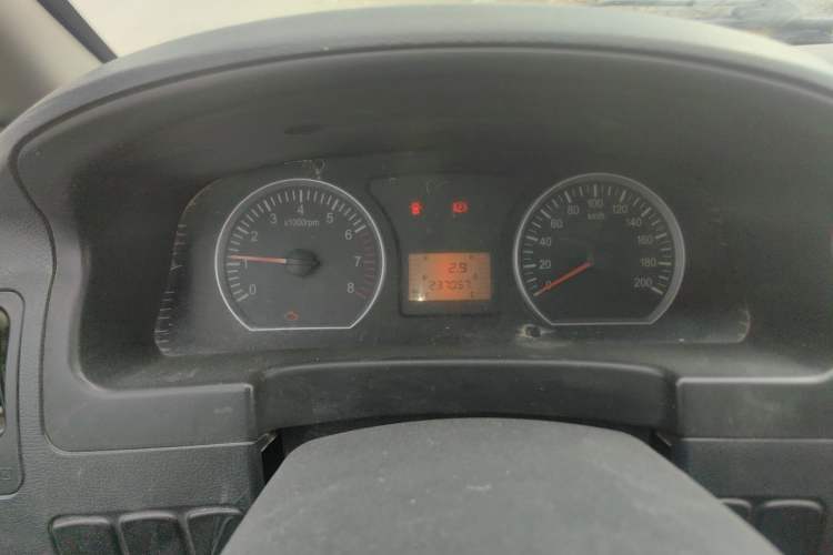 Used FORTHING Lingzhi 2015 V3 1.5L 7-Seater Comfort Model Odometer Close Up