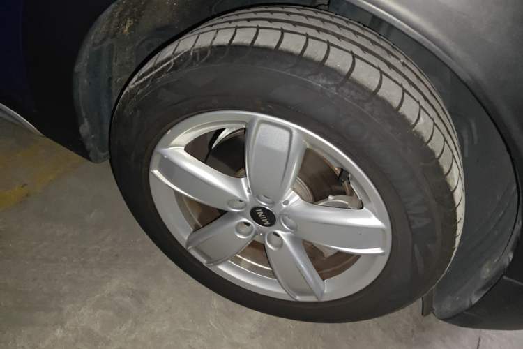 Used MINI Countryman 2017 1.5T COOPER ALL4 Right Front Wheel Hub