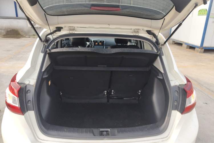 Used Nissan Tiida 2021 1.6L CVT Cool Edition