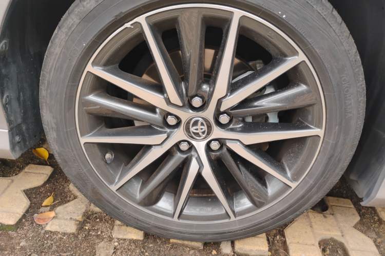Used Toyota Camry 2021 Dual-Motor 2.5HG Luxury Edition Right Front Wheel Hub