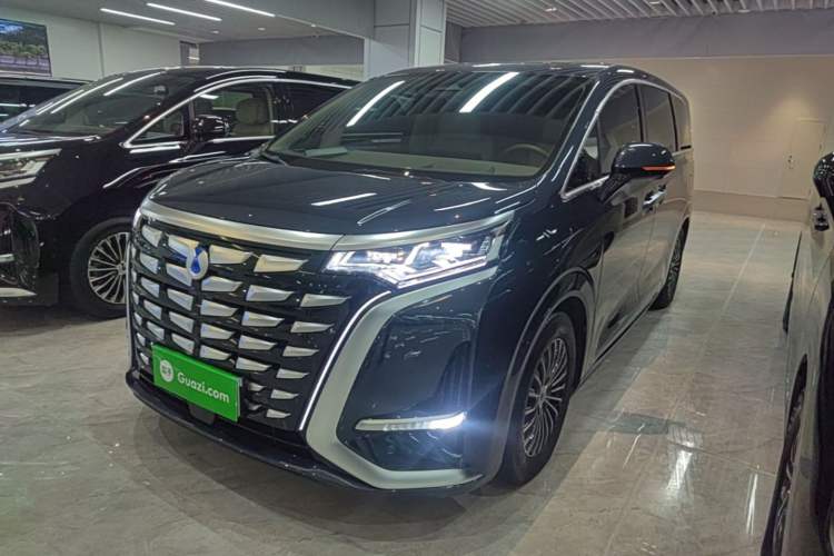 Used Denza D9 2022 DM-i 970 Four-Wheel Drive Flagship Model