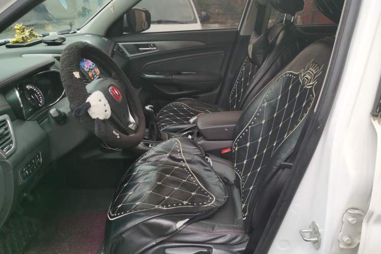 Used CHANGAN CS75 2017 Shangku Edition 1.5T Manual ZhiXiang Model
