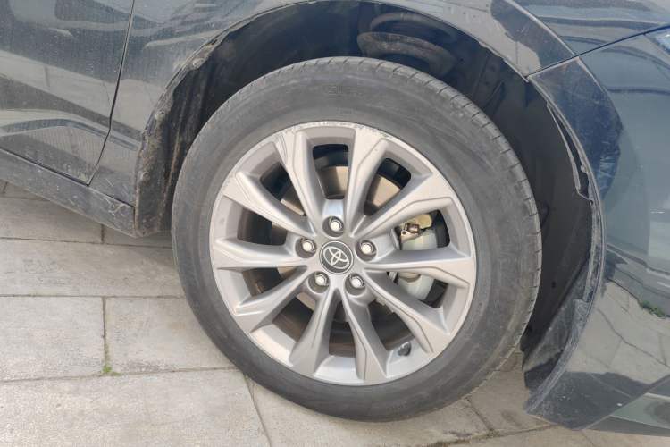 Used Toyota Avalon 2024 Dual-Motor 2.0L Premium Edition Right Front Wheel Hub