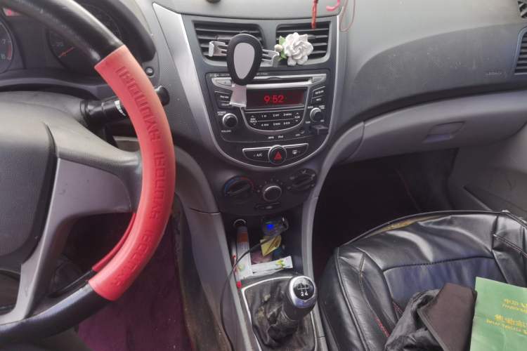 Used Hyundai Verna (older generation) 2016 1.4L Manual Smart GLS Trim
