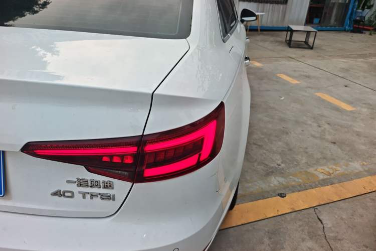 Used Audi A4L 2018 30th Anniversary Edition 40 TFSI Trendy Model Right Rear Taillight