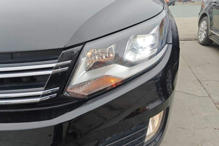 Used Volkswagen Tiguan L 2016 280TSI Automatic Two-Wheel-Drive Silk Road Style Edition