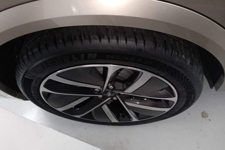 Used Li Auto L8 2024 Ultra Model