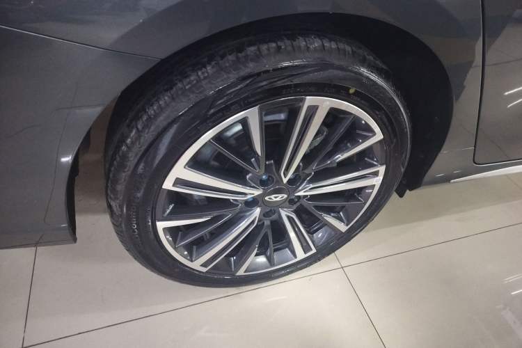 Used Chery Arrizo 8 PRO 2025 Pro 1.6T Luxury Model+ Right Rear Wheel Hub