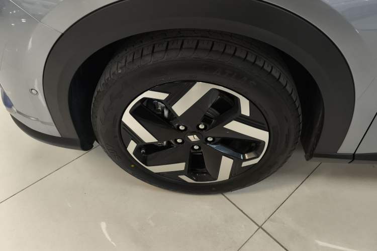 Used Baojun Yunhai 2024 140km Plug-in Hybrid Version
