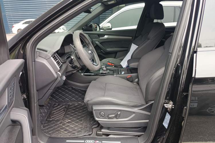 Used Audi Q5L Sportback 2022 40 TFSI Luxury Model Left Front Seat