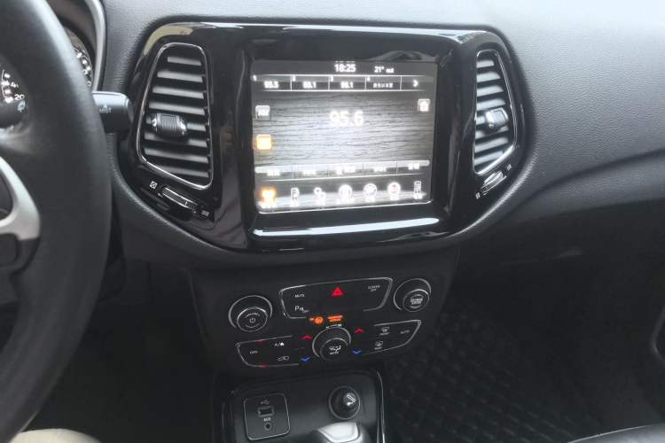 Used Jeep Compass 2017 200T Automatic Prestige Edition