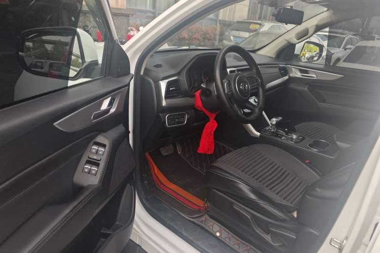 Used Great Wall Poer 2021 2.0T Commercial Version Automatic Diesel Two-Wheel Drive Elite Trim with Long Bed – GW4D20M Driver Seat