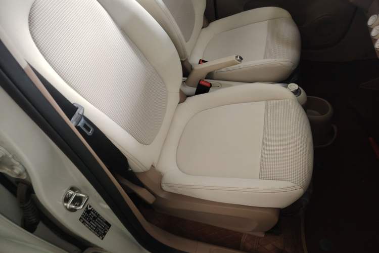 Used Wuling Hongguang MINIEV 2025 Four-Door Version Advanced Edition Right Front Seat