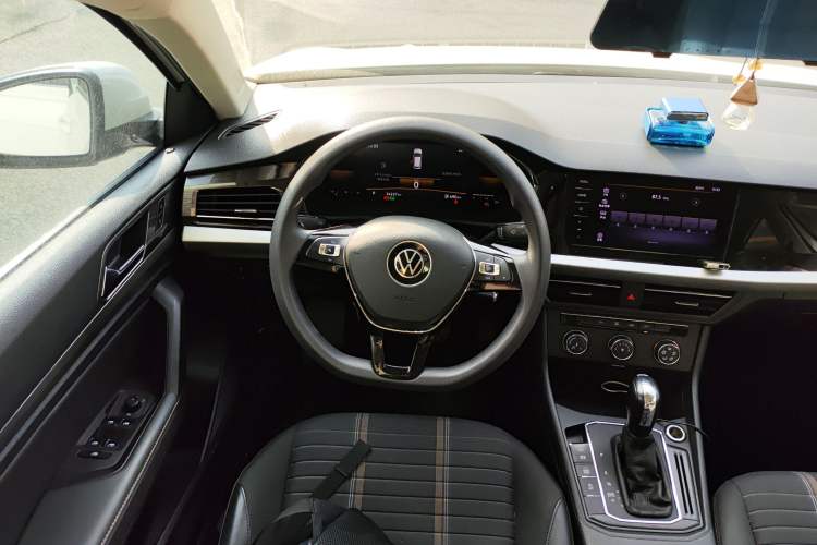 Used Volkswagen Lavida 2021 1.5L Automatic Vision Edition
