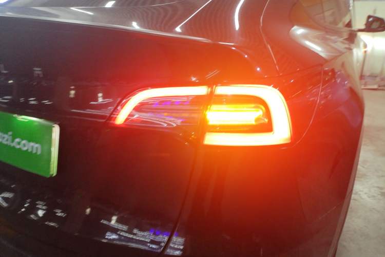 Used Tesla Model Y 2021 Standard Range Rear-Wheel Drive Version
